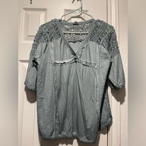 POL Gray Crochet Sleeve Top